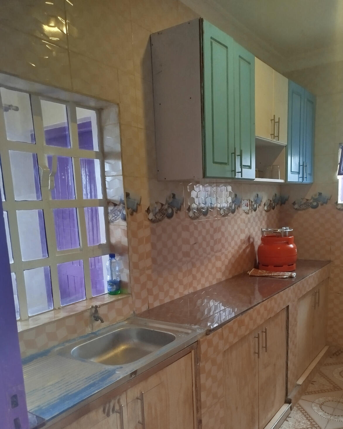 closed kitchen