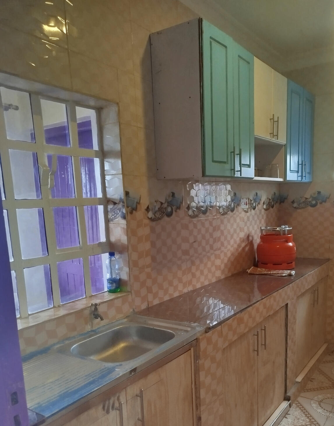 closed kitchen